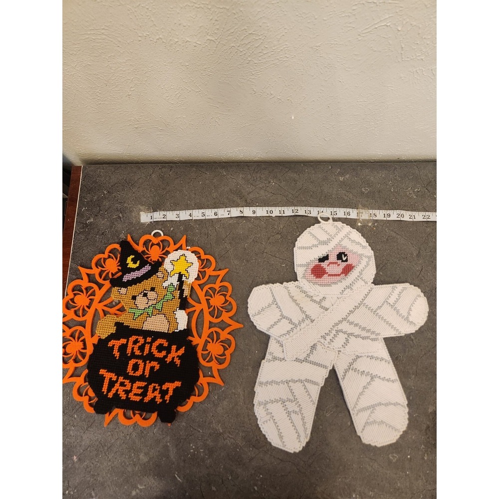 VINTAGE PLASTIC CANVAS YARN NEEDLEPOINT HALLOWEEN Mummy And Bear Witch Cute 16"